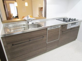 ステンレスでキレイが続く！クリナップSTEDIAにお取替え